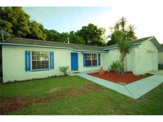 112 Cranbrooke Dr, Seffner, FL 33584-5704
