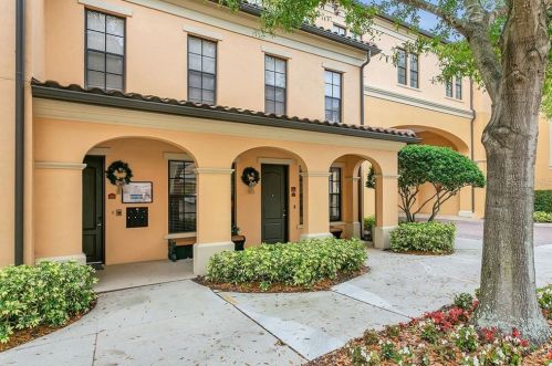 502 Mirasol Cir, Kissimmee, FL 34747-5135
