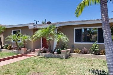 2659 Nipomo Ave, Long Beach, CA 90815-1541