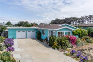 297 Reindollar Ave, Marina, CA 93933-3919
