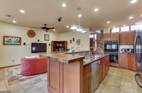 69 Fairway Ave, Verona NJ  07044-1010 exterior