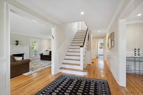 86 5th St, Stamford, CT 06905-4703