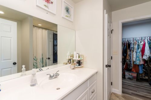 1615 Amsterdam Rd, Covington KY  41011-5611 exterior