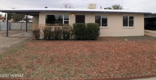 6841 42nd St, Tucson, AZ 85730-1624