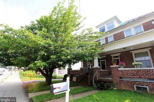 437 Main St, Red Lion, PA 17356-9502