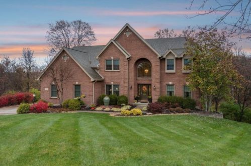 6298 Ashbourne Pl, Cincinnati, OH 45233-4454