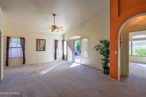 8838 Laurie Ann Dr, Tucson, AZ 85747-5618