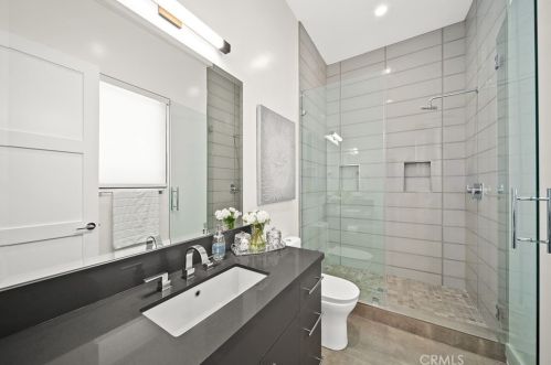 18852 Canyon Crest Dr, Orange CA 92861-2806 exterior