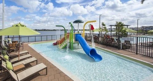 15800 88th Ave, Hialeah FL  33018-2019 exterior