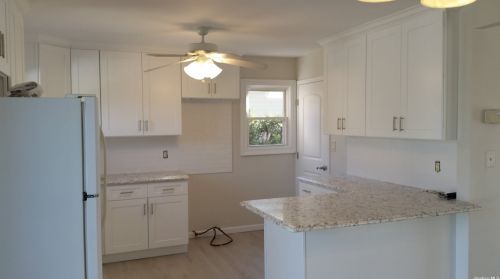 4 Oxford Ln, Bethpage NY  11714-1011 exterior