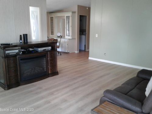 815 Bougainvillea Cir, Sebastian FL  32976-7682 exterior