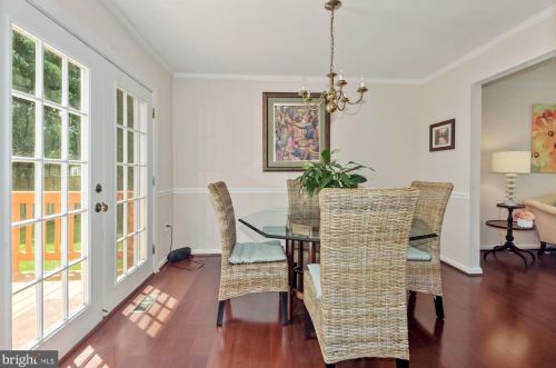 1311 Cold Harbor Ct, Herndon VA 20170-2018 exterior