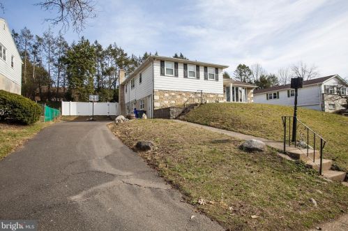 226 Barclay Cir, Cheltenham, PA 19012-1030