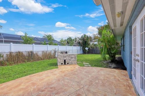 3565 Balboa Cir, Naples FL  34105-2701 exterior