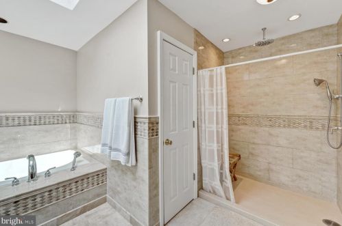 813 Marlboro Spring Rd, Kennett Sq PA  19348-1313 exterior