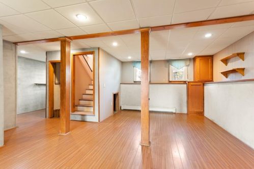 305 Minerva Ave, Cumberland RI  02864-7543 exterior