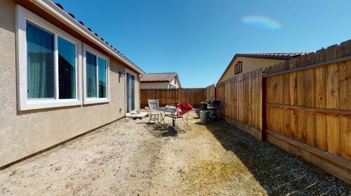 2479 Mountainside Dr, Los Banos CA  93635-8825 exterior