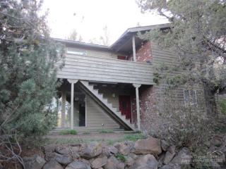 65161 Smokey Butte Dr, Bend, OR 97701-9087