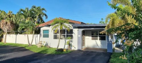 406 56th Ave, Hollywood FL  33021-5701 exterior