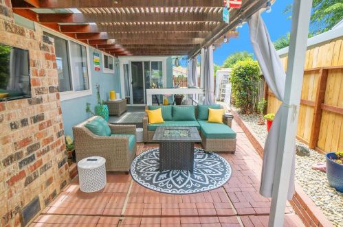 1654 Donner Way, Woodland CA  95695-5564 exterior