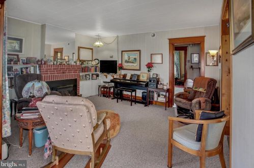 515 Spring Garden St, Carlisle PA  17013-2559 exterior