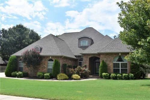 2737 Signet Pl, Fayetteville, AR 72703-3686