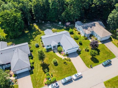 5 Wyndwood Rd, Uncasville, CT 06382-2073