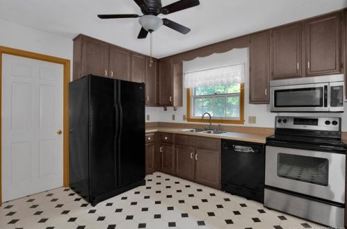 541 Hilliard Dr, Fayetteville NC  28311-2635 exterior