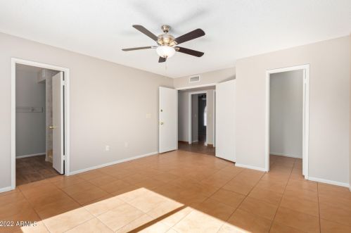 6931 Tuckey Ln, Glendale AZ 85303-3412 exterior