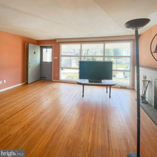 11 Greenbriar Ln, Newtown Square PA  19073-4005 exterior