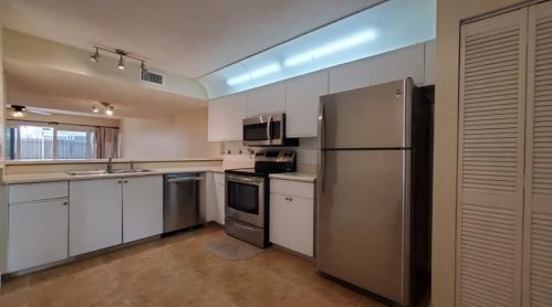 1382 123rd Ter, Hollywood, FL 33026-4318