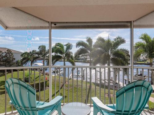 140 Eveningstar Cay, Naples FL  34114-9611 exterior