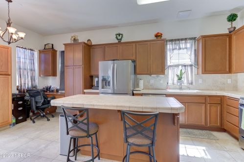 1345 Dolcetto Ln, Santa Maria CA  93458-6326 exterior