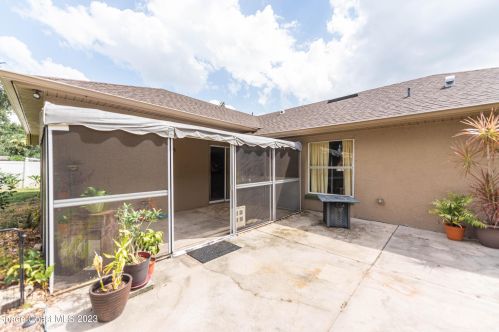 5855 Granite Ln, Cocoa FL  32927-8824 exterior