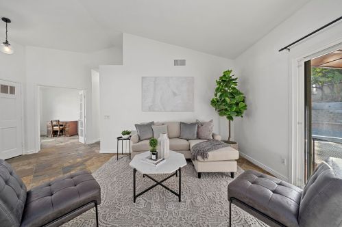 29083 Palm View St, Lake Elsinore CA  92530-7210 exterior