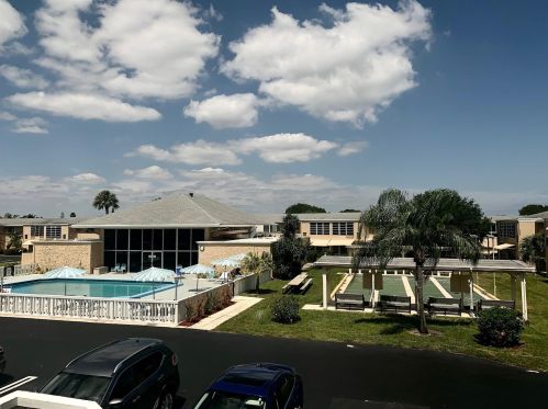 2151 1st Ct, Boynton Beach FL  33435-2901 exterior