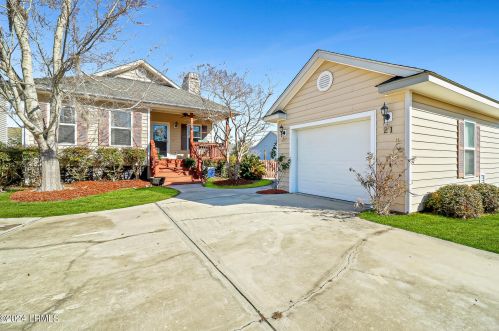 21 Bradford Ct, Beaufort SC  29902-3307 exterior