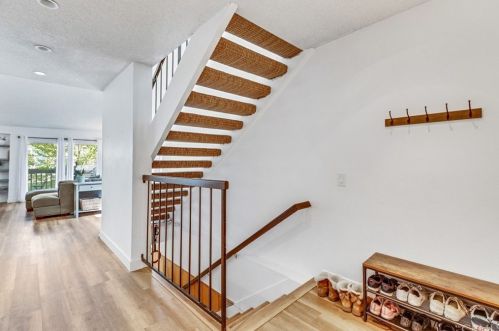 1722 Mountain Terrace Ln, Montebello CA  90640-2052 exterior