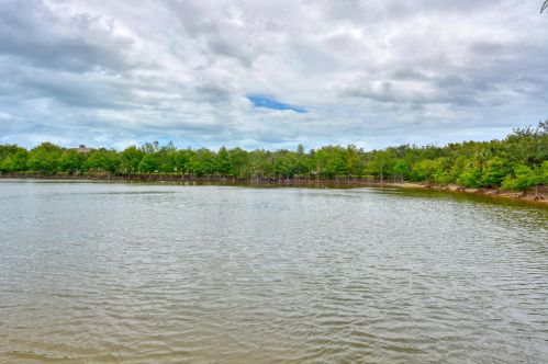 2042 Korona Dr, Fort Pierce, FL 34952-8028