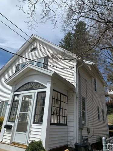 31 Judson Pl, Ansonia, CT 06401-3130