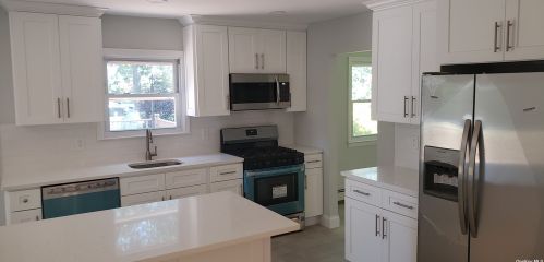 2 Maison Dr, Holbrook NY  11741-1314 exterior