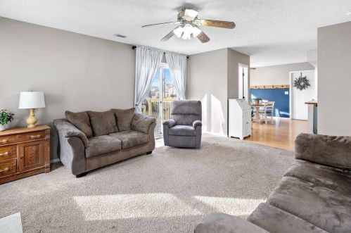 221 Bent Tree Ln, Pataskala OH  43062-8111 exterior