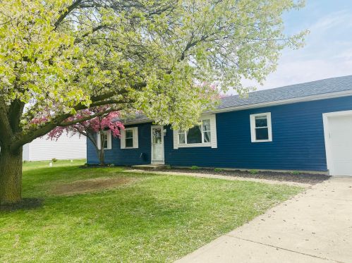 15580 Valleyview Dr, Marysville, OH 43040-8905