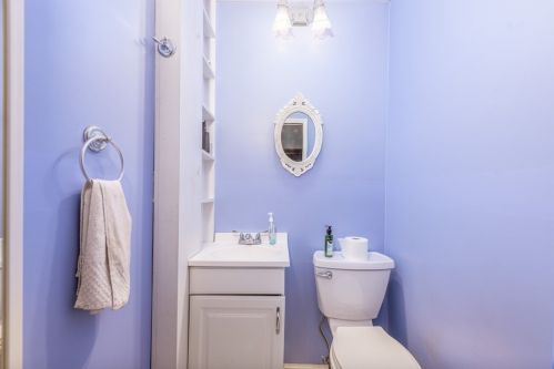 707 17th Ave, Whitaker PA  15120-2031 exterior