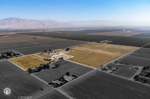 15414 Cuda Dr, Bakersfield CA  93307-9279 exterior