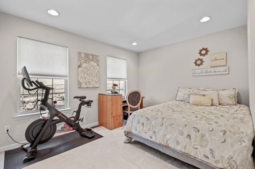 179 Woodlands Dr, Tuxedo Park NY  10987-4803 exterior