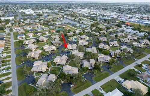 632 12th Ct, Cape Coral, FL 33990-2920