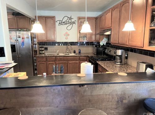 5931 Orange Ave, Long Beach CA  90805-3553 exterior