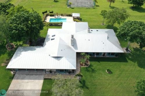 6075 1st St, Vero Beach FL  32968-9521 exterior