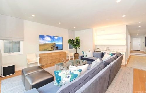 420 31st St, Manhattan Beach CA  90266-3975 exterior